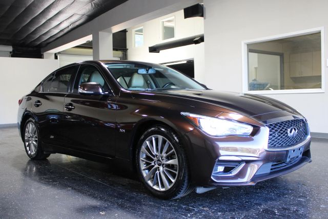 2018 Infiniti Q50 3.0t LUXE RWD photo