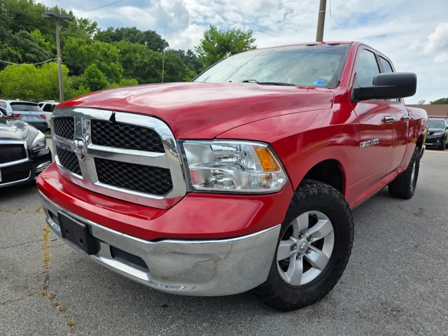 2017 Ram 1500 SLT 4WD photo