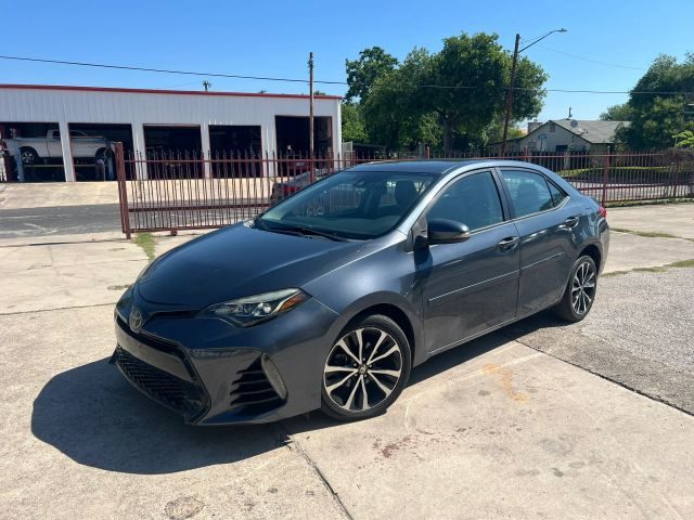 2017 Toyota Corolla SE FWD photo