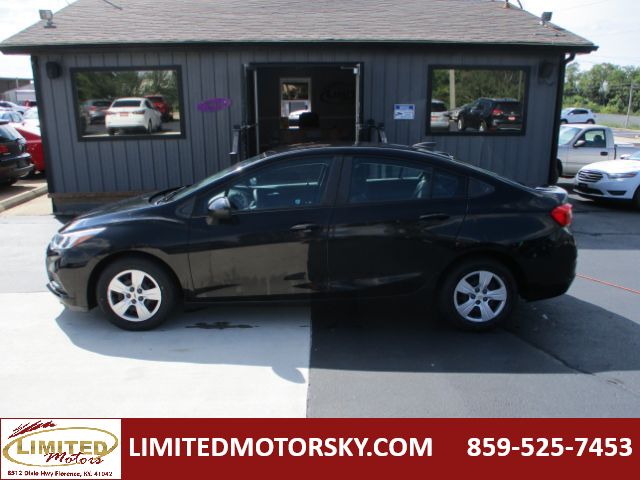 2018 Chevrolet Cruze LS FWD photo