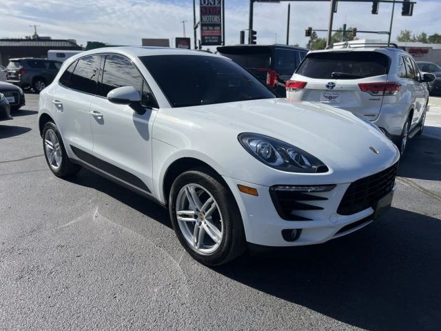 2018 Porsche Macan S AWD photo