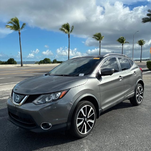 2018 Nissan Rogue Sport SL FWD photo