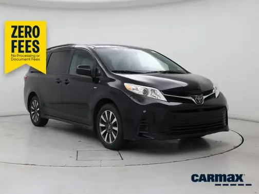 2018 Toyota Sienna LE AWD photo