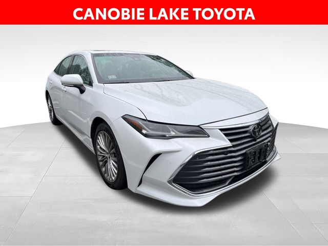 2019 Toyota Avalon Limited FWD photo