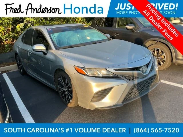 2018 Toyota Camry SE FWD photo