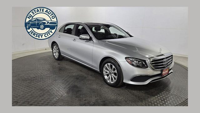2018 Mercedes-Benz E-Class E 300 AWD photo