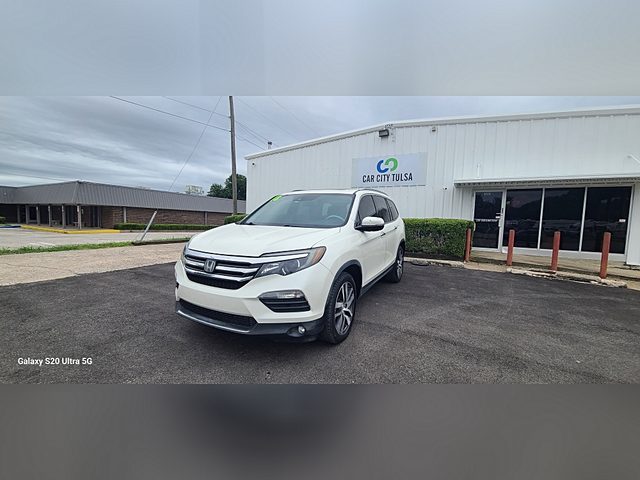 2018 Honda Pilot Touring FWD photo