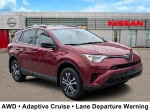 2018 Toyota RAV4 LE AWD photo