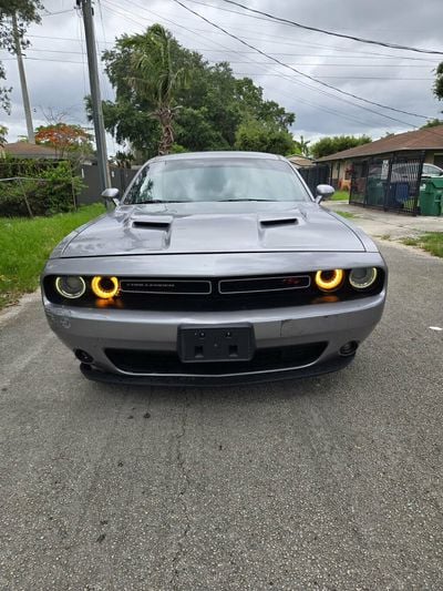 2017 Dodge Challenger R/T RWD photo
