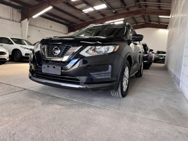 2018 Nissan Rogue SV FWD photo