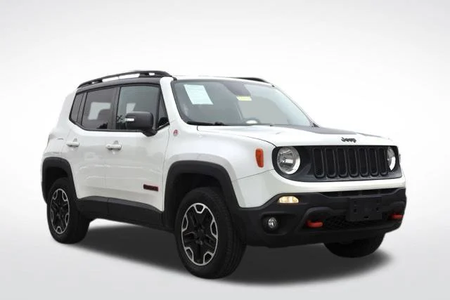2016 Jeep Renegade Trailhawk 4WD photo