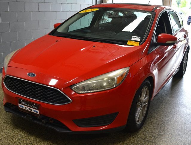 2016 Ford Focus SE FWD photo