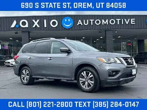 2018 Nissan Pathfinder SV FWD photo