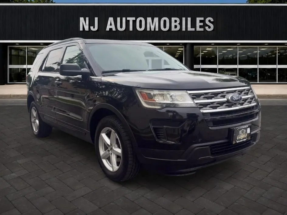 2018 Ford Explorer Base 4WD photo