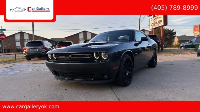 2017 Dodge Challenger R/T RWD photo