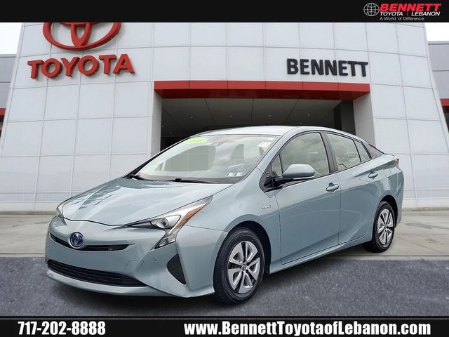 2018 Toyota Prius Three FWD photo