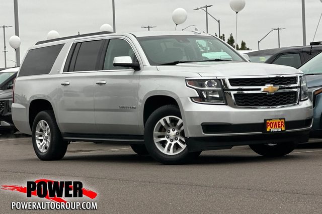 2017 Chevrolet Suburban LT RWD photo