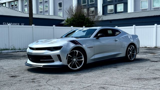 2018 Chevrolet Camaro 1LT RWD photo