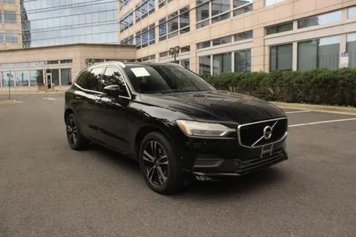 2018 Volvo XC60 Momentum AWD photo
