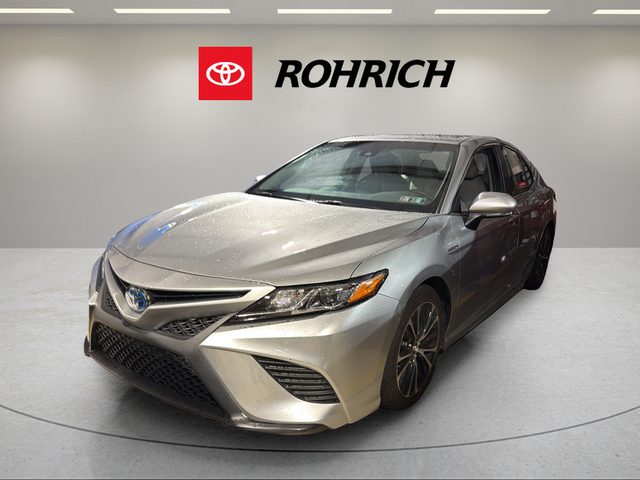 2018 Toyota Camry Hybrid SE FWD photo