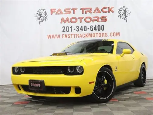 2018 Dodge Challenger 392 Hemi Scat Pack Shaker RWD photo