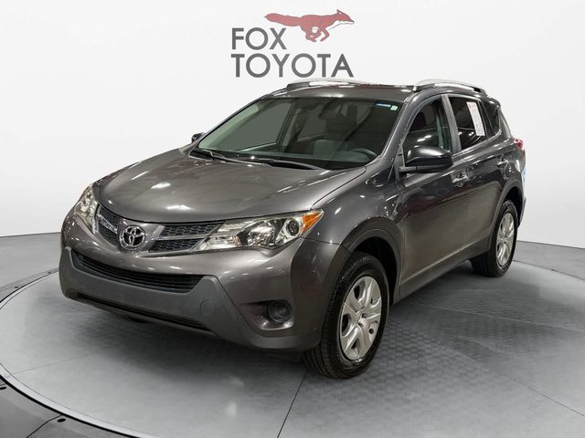 2015 Toyota RAV4 LE FWD photo