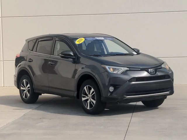 2018 Toyota RAV4 XLE FWD photo