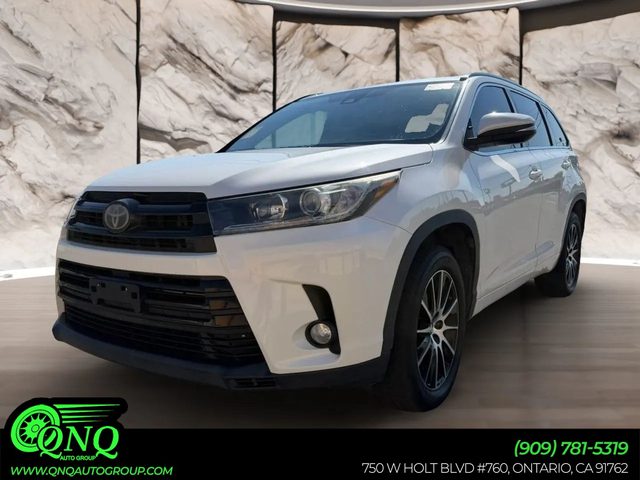 2018 Toyota Highlander SE FWD photo