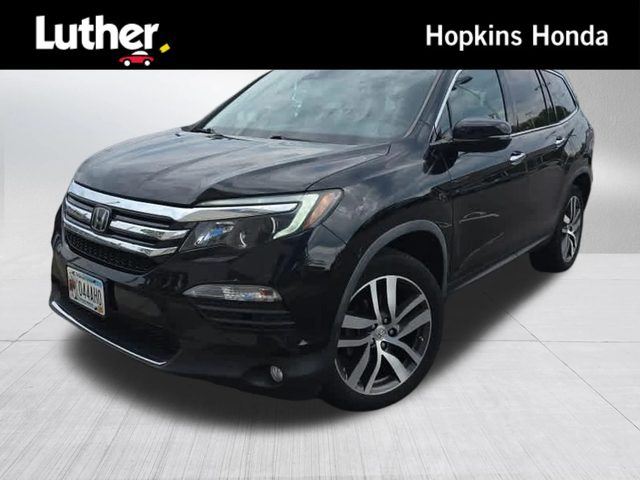 2018 Honda Pilot Touring AWD photo