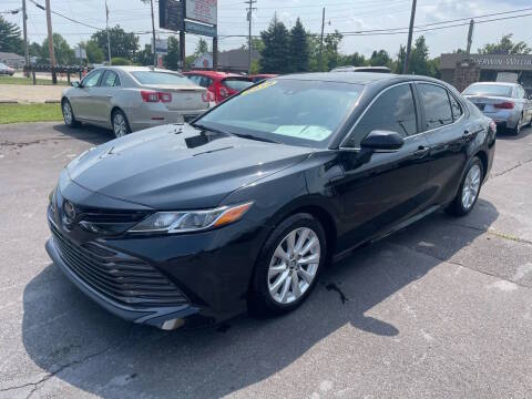 2018 Toyota Camry LE FWD photo