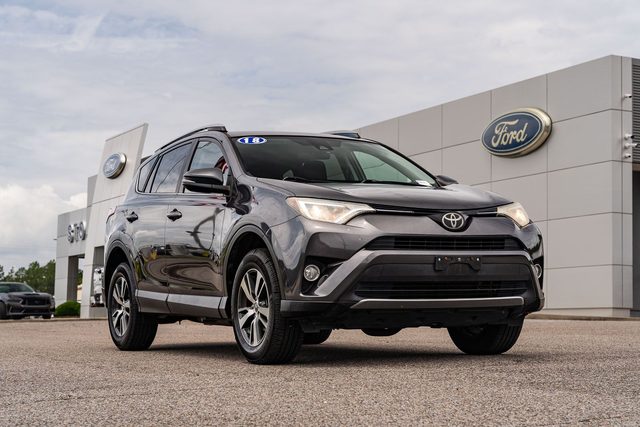 2018 Toyota RAV4 XLE FWD photo
