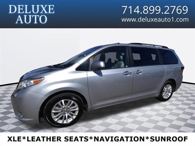 2017 Toyota Sienna XLE FWD photo