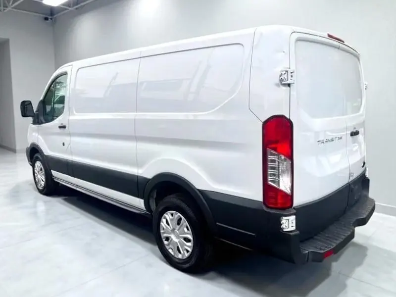 2018 Ford Transit Van  RWD photo