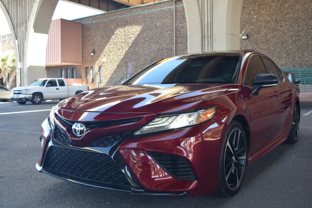 2018 Toyota Camry XSE FWD photo