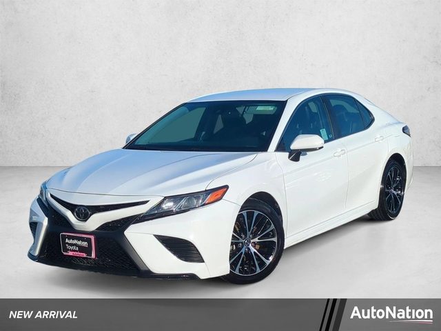 2018 Toyota Camry SE FWD photo