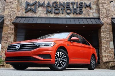2019 Volkswagen Jetta SEL FWD photo