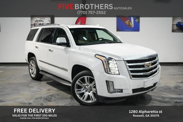 2018 Cadillac Escalade Luxury 4WD photo