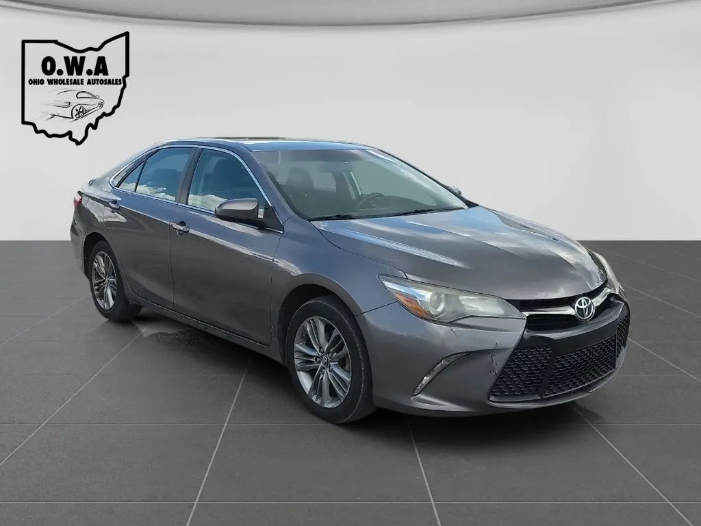 2017 Toyota Camry SE FWD photo