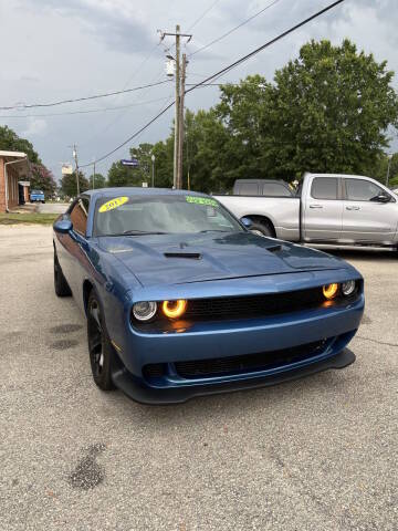 2017 Dodge Challenger R/T RWD photo
