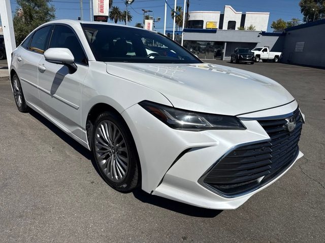 2019 Toyota Avalon Limited FWD photo