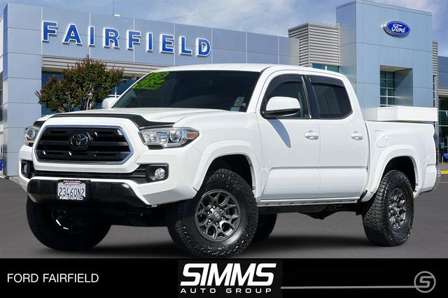2018 Toyota Tacoma SR5 4WD photo