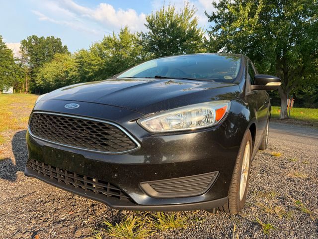 2015 Ford Focus SE FWD photo