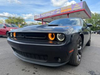 2018 Dodge Challenger SXT Plus RWD photo