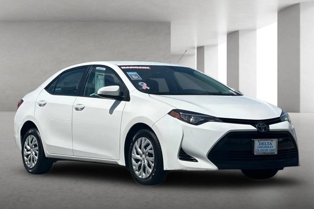 2017 Toyota Corolla LE FWD photo