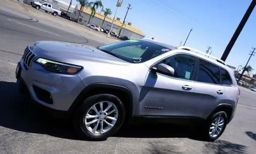 2019 Jeep Cherokee Latitude FWD photo