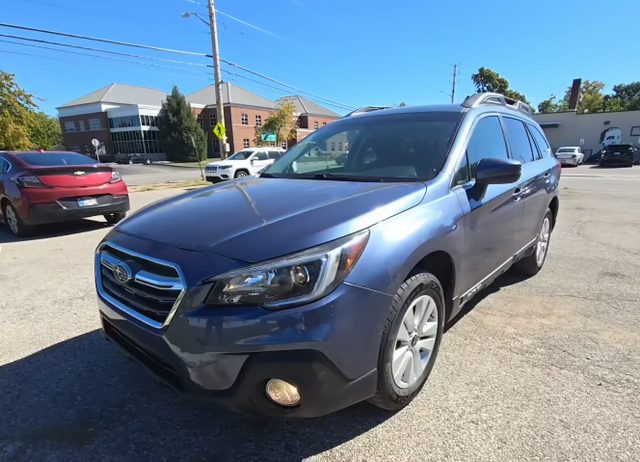 2018 Subaru Outback Premium AWD photo