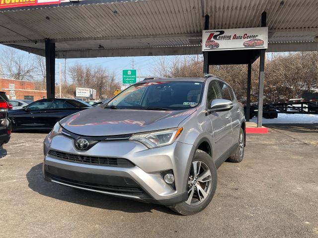 2018 Toyota RAV4 XLE AWD photo