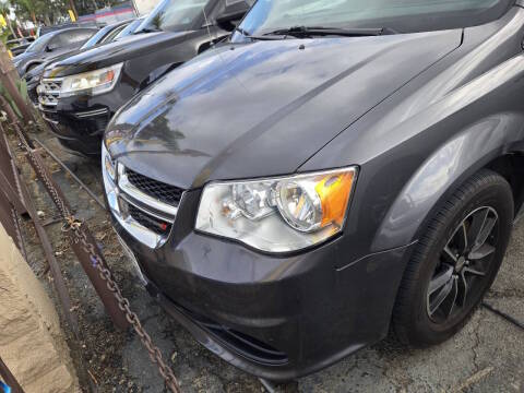 2018 Dodge Grand Caravan SE FWD photo