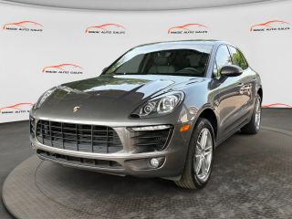 2016 Porsche Macan S AWD photo