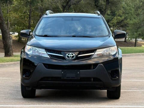 2015 Toyota RAV4 LE AWD photo